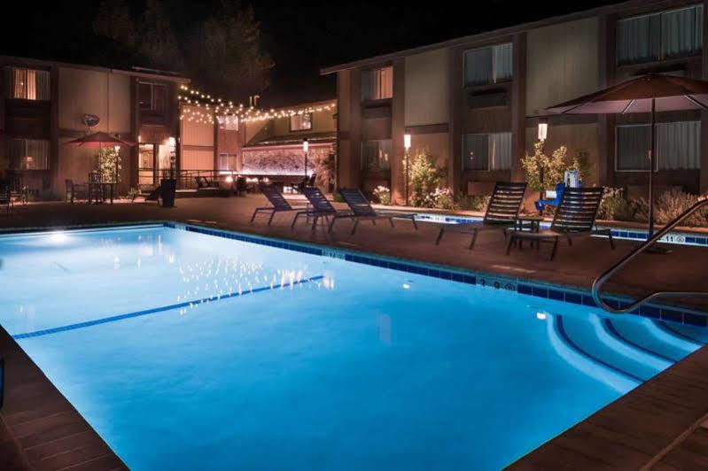 Best Western Plus Truckee-Tahoe Hotel Esterno foto